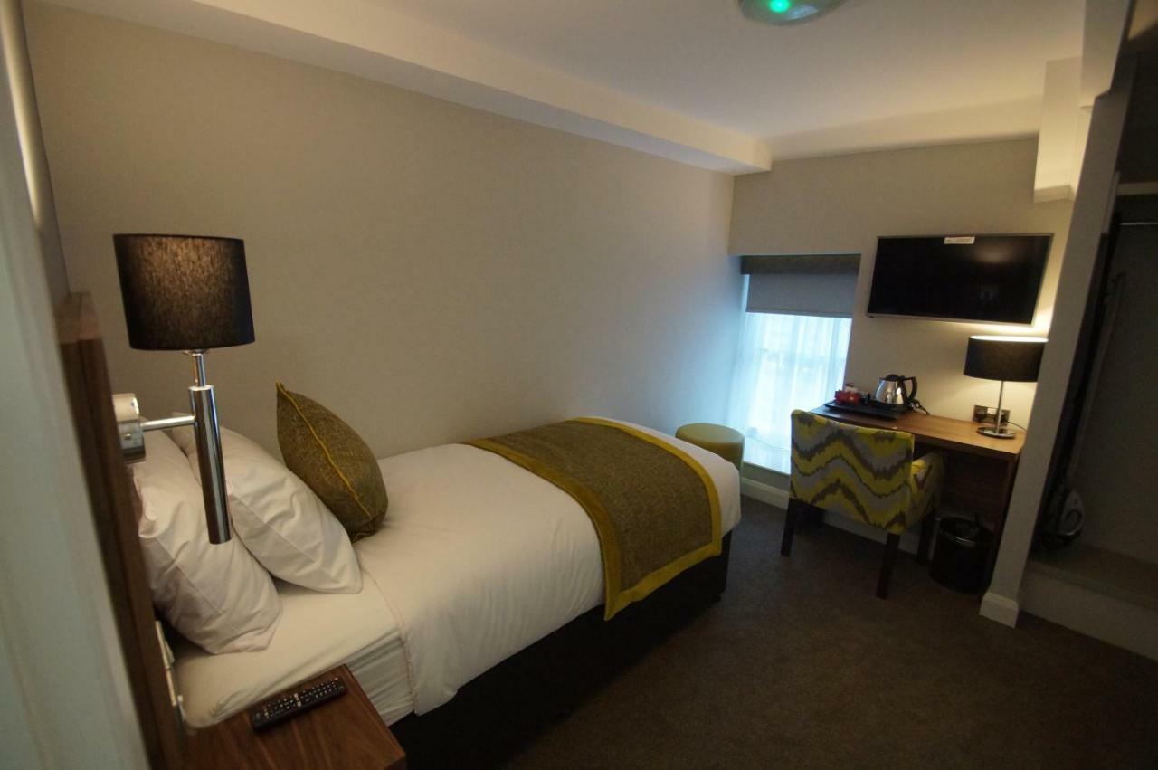 New Park Hotel Carmarthen Exterior foto
